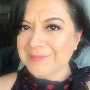 Meet your Posher, Hilda